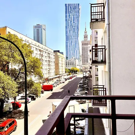 Final 1room Warszawacenter ワルシャワ